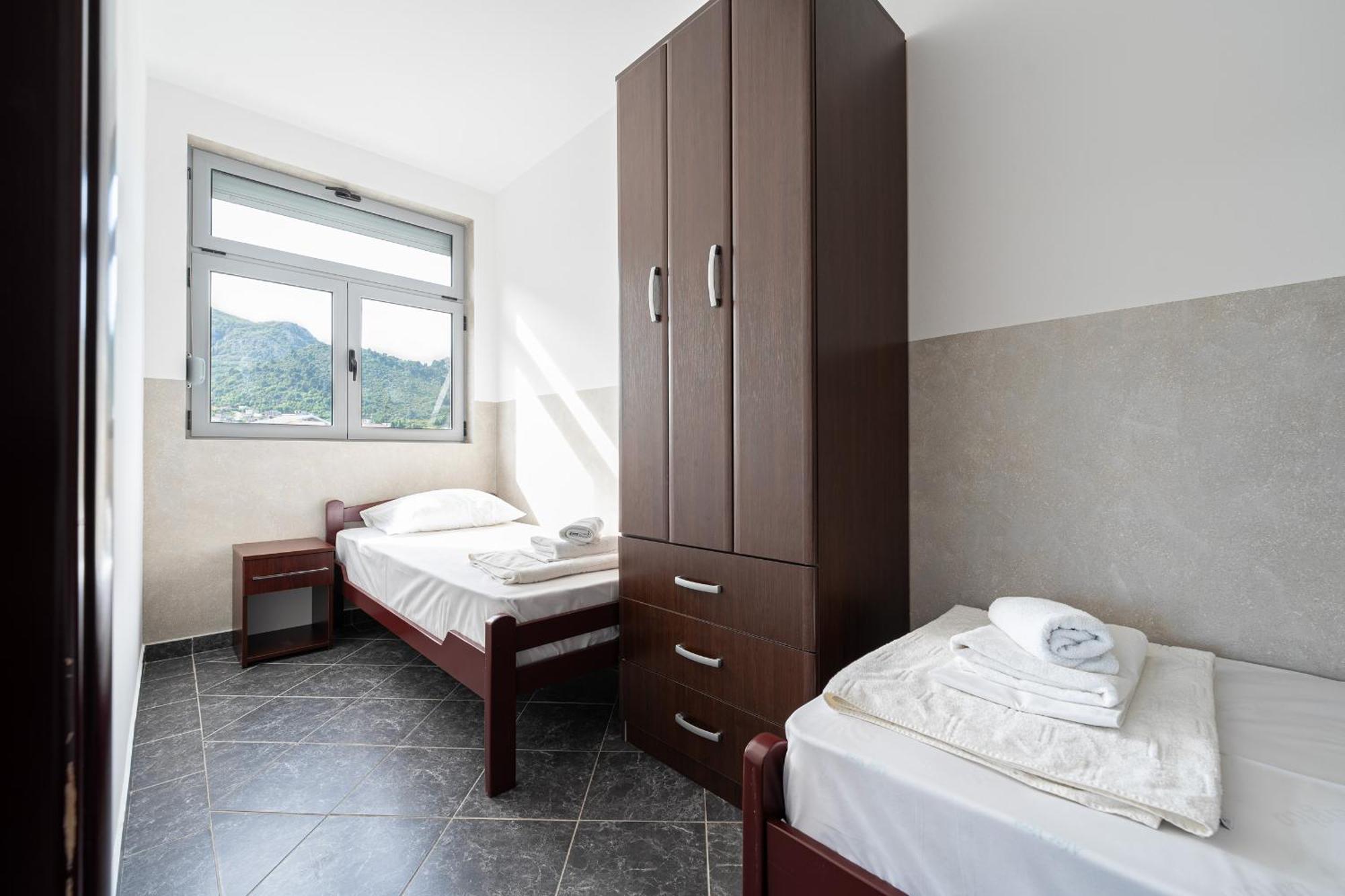 Delfin Apartments Sutomore Extérieur photo
